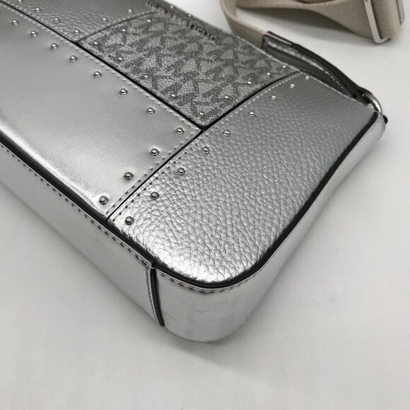 Michael Kors Silver Leather Jet Set Travel Tech Crossbody Bag - Picture 6 of 11